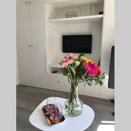 Charmant Studio Idéalement Situé Entre Nice Et Monaco